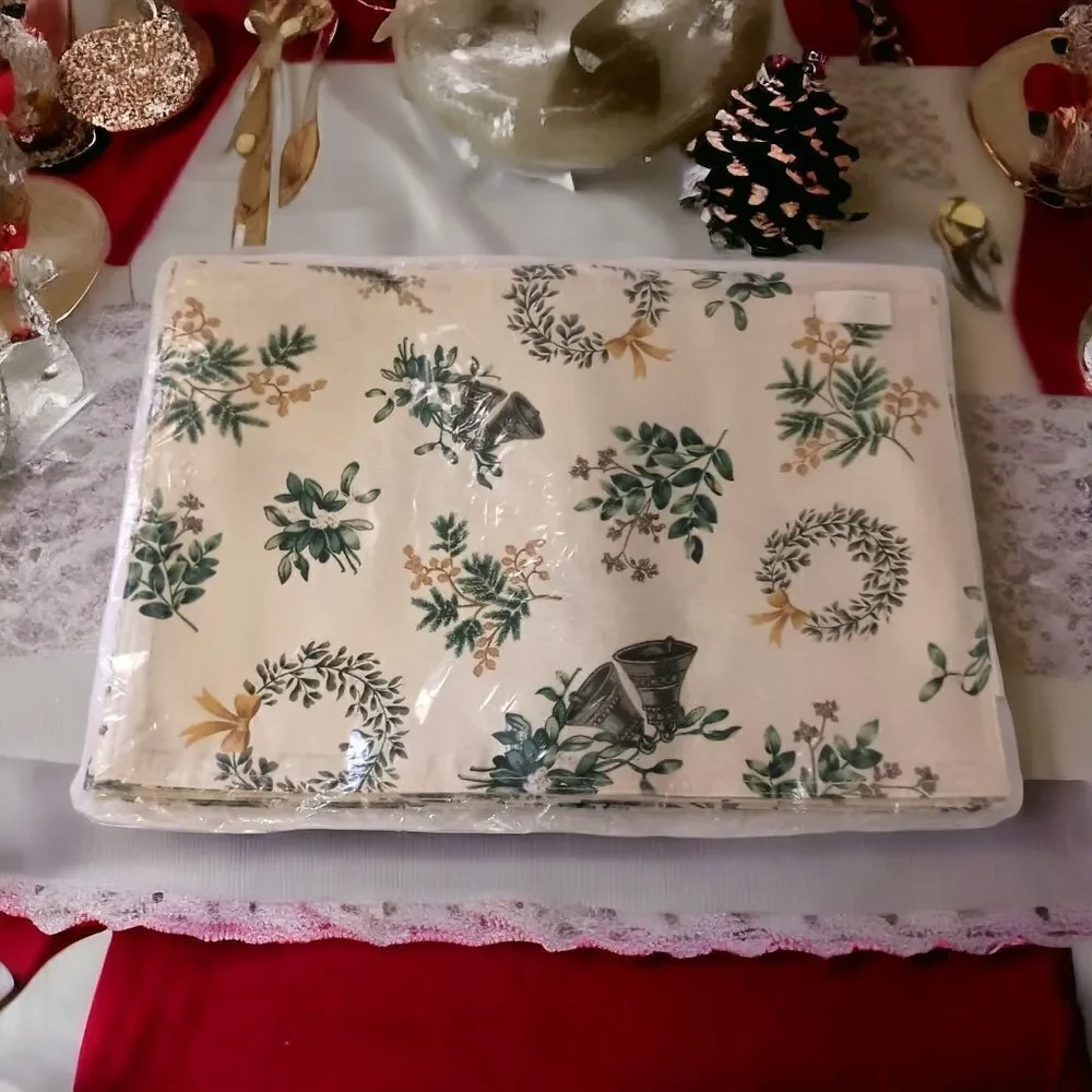 6 MARTHA STEWART Placements Bells Greenery Fabric Christmas Holiday Winter NEW.‎